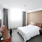 Jing Yue Inn Chuansha Road Branch