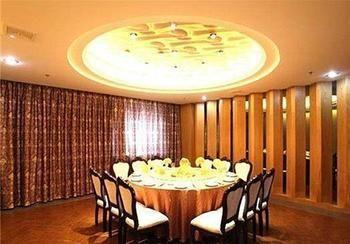 Hotel Jing Yue Chuansha Road Branch 2*